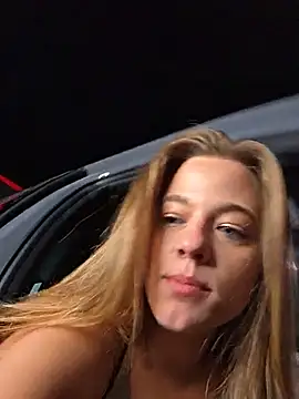 Luna_Lynn webcam