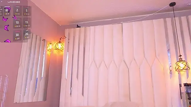 Megan_Do_Santos live cam on StripChat