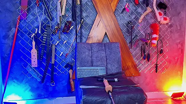 Mistress_lexi_bdsm live sex cam