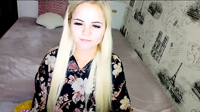 lovely-eyes live cam on StripChat