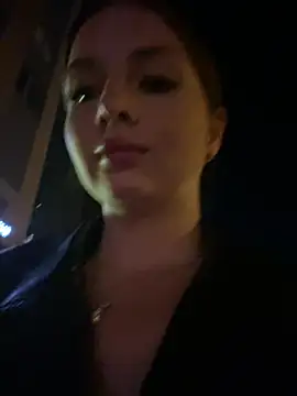 KrisMagnoly live webcam show