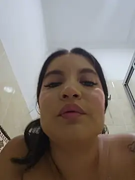 Pretty_Julieta webcam