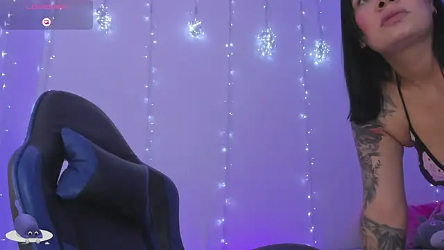 roseliam25 live cam on StripChat