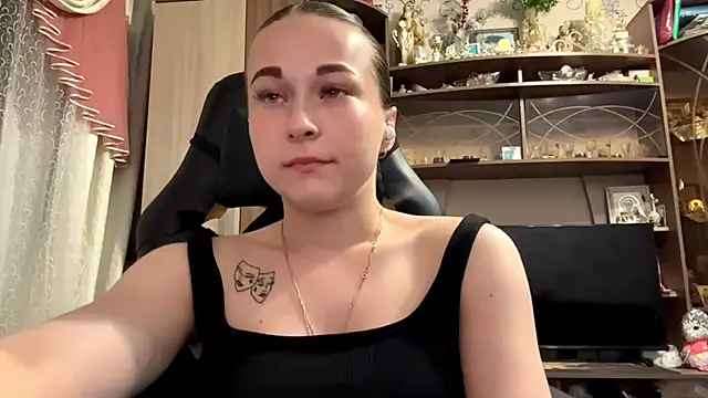 TaIliedGuest live cam on StripChat