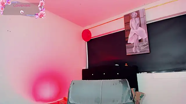 Kendall_hornyy webcam