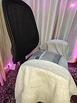 Curvy_Pooja live webcam show