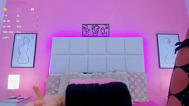 charlotte_kisss webcam
