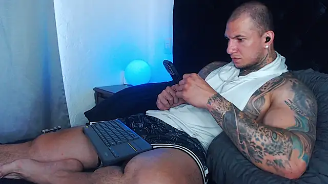 Shane_Clay live cam on StripChat