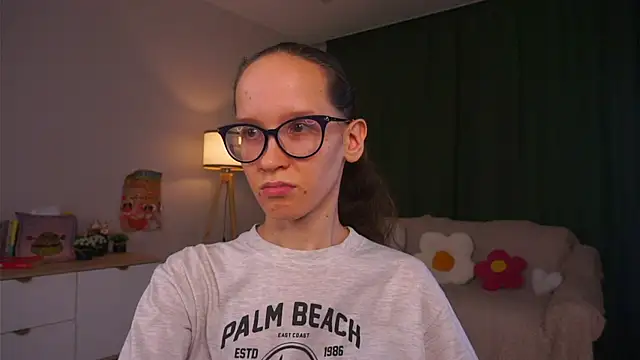 BettyBrowni webcam