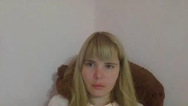 HornyElena webcam