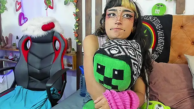 MeowMota_ live cam on StripChat