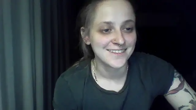 LeaWetGirl webcam
