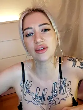 Gina-Lumara webcam