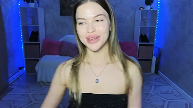 EmmyMills live cam on StripChat