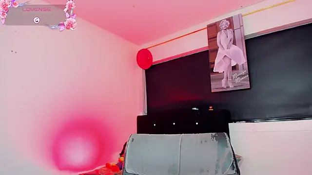 Kendall_hornyy webcam