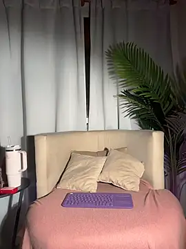 MiaFoxie_ live sex cam