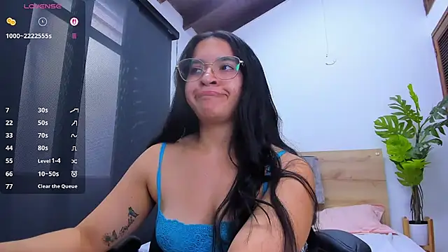 lalytulu99 live cam on StripChat