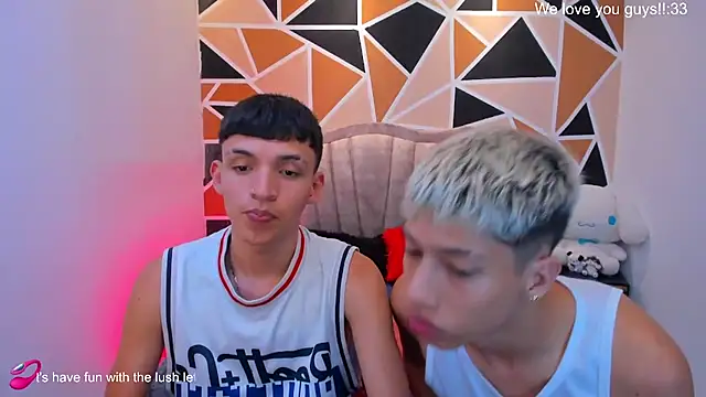 Juan_Nd_Steven live cam on StripChat