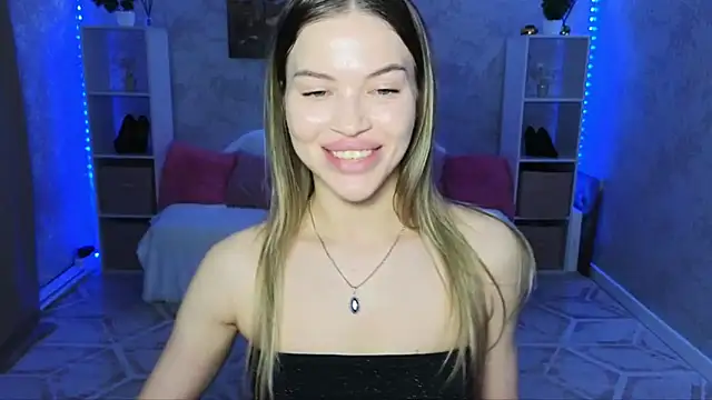 EmmyMills webcam