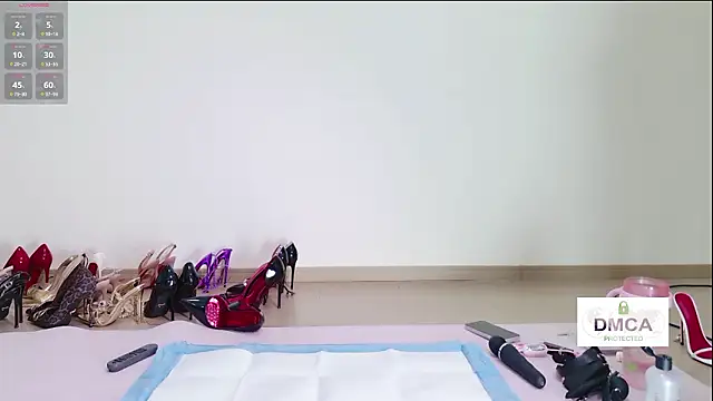 Vicki-66 webcam