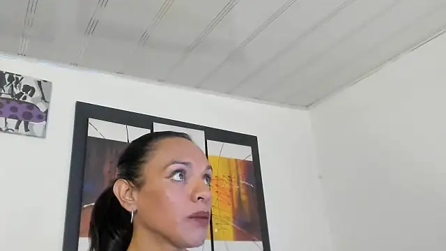 MeganRhyder live cam on StripChat
