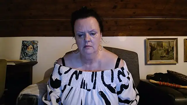 TiffanyMature webcam