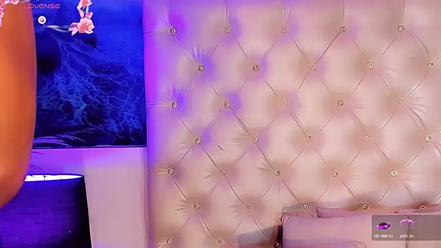 Keira_Fox31 webcam