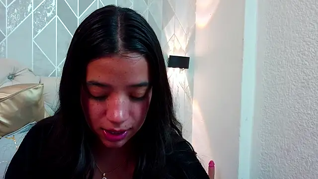 Zaira_bonny live cam on StripChat