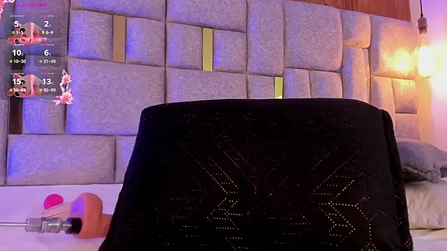 camilaa_smith_ live cam on StripChat