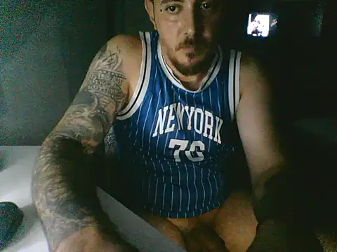 dannyel016 - DaNNyeL016's free webcam - UK Sex Cams