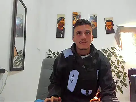 Latins_Boss webcam