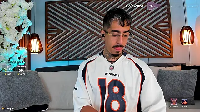 Donovan_Desmond webcam