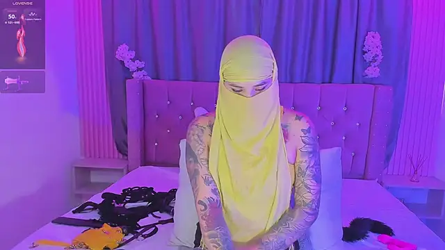 Nayla-Mouna webcam