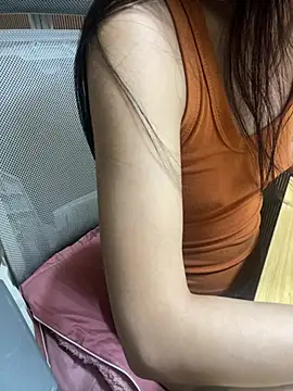 Mina048 live webcam