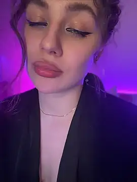 Your_insomniya live cam