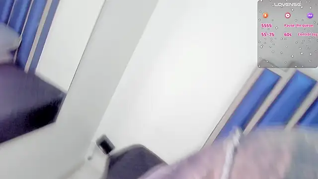Harmony-01 live cam on StripChat