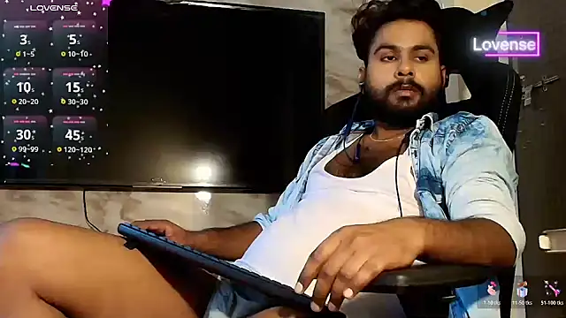 SilverShade3 live cam on StripChat