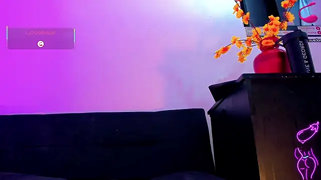 katha_Crawford webcam