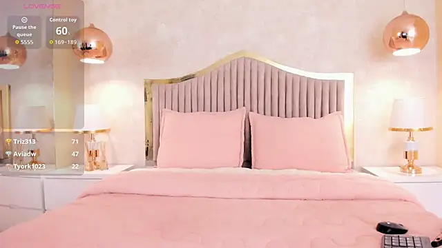 Pinkceeleste webcam