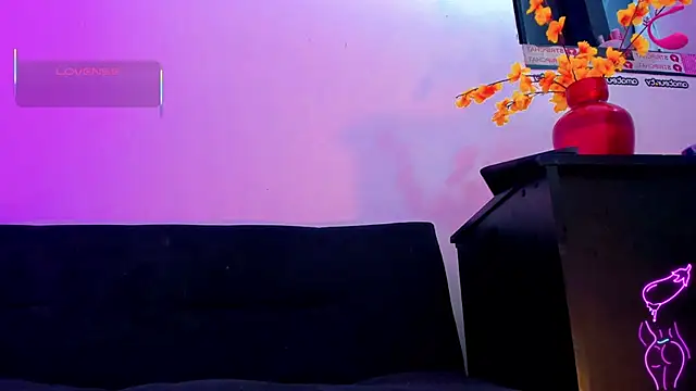 katha_Crawford webcam