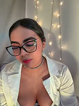 Aylin_Fox webcam