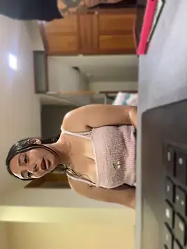 caroline_bennett webcam