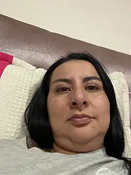 Abril_Luv webcam