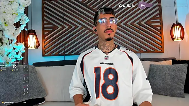 Donovan_Desmond webcam