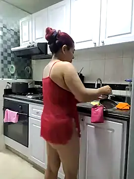 Scarlet_curly8a webcam