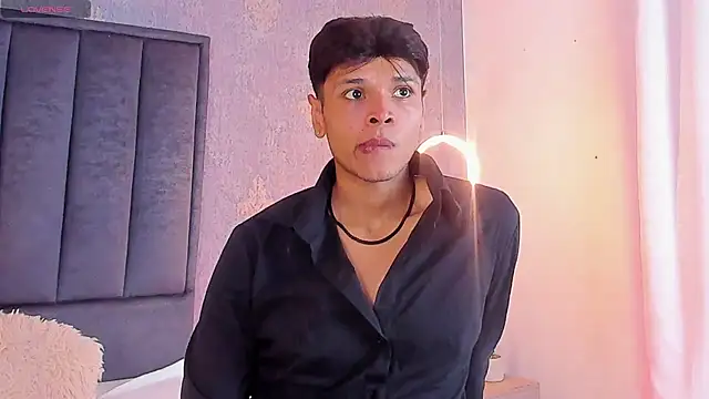 Alejandroo_Montenegro webcam