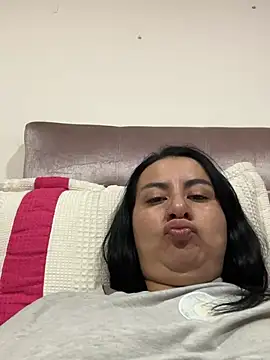 Abril_Luv webcam