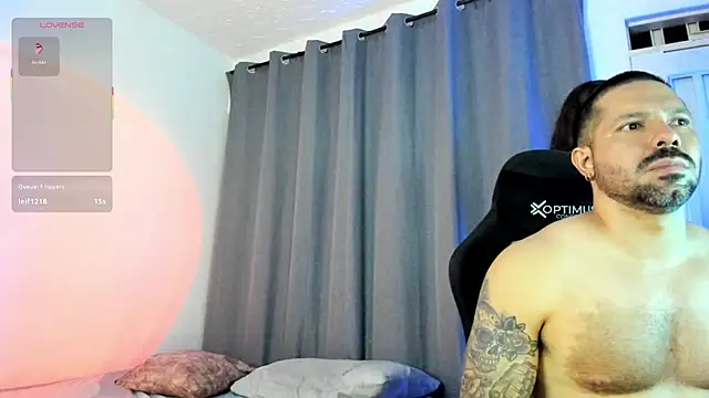 freelovecouple - FreeLoveCouple's free webcam - UK Sex Cams
