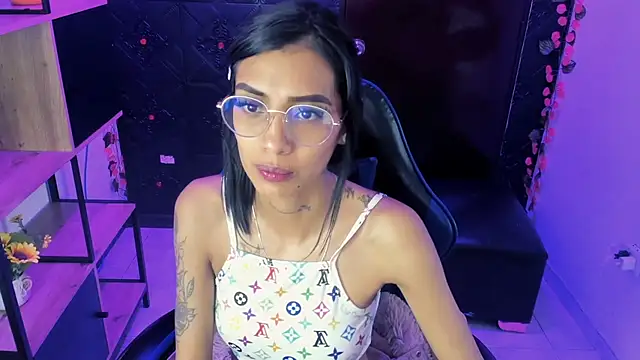KarlaSlutSkinny__ webcam