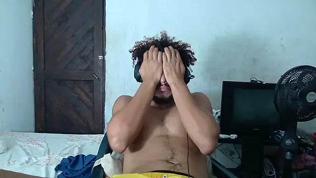 maicktentacionxxx live cam on StripChat